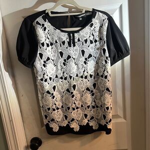Karl Lagerfeld Paris Size S Elegant Black and White Lace Top
